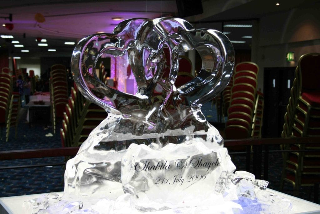interlocking hearts ice sculpture for wedding